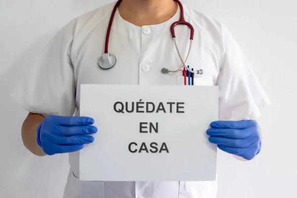 Großaufnahme Einer Krankenschwester Mit Einem Schild Das Schild Sagt Bleib — Stockfoto