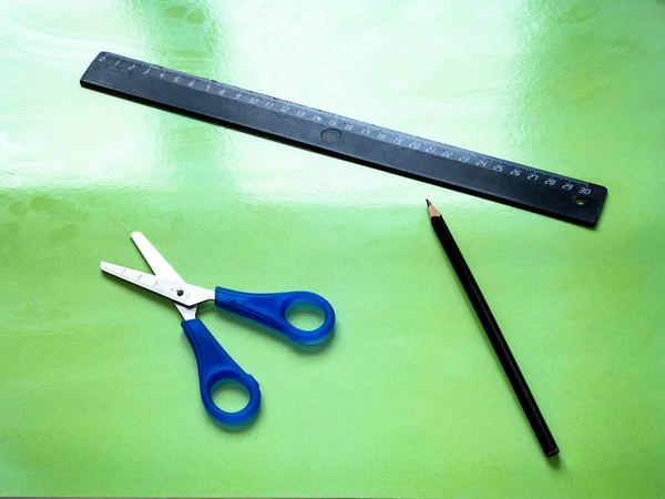Nożyczki Linijka Nożyczki Ołówek — Zdjęcie stockowe