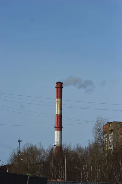 Torre Bajo Chimenea —  Fotos de Stock