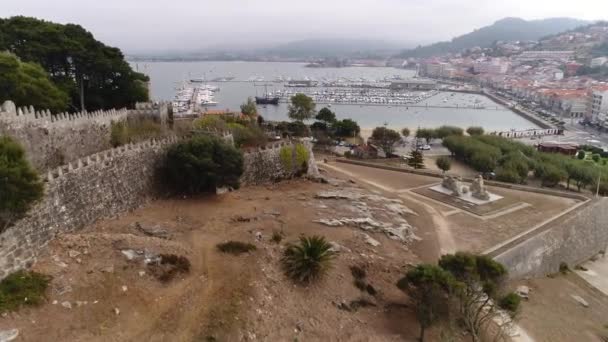 Luftaufnahme Der Spanischen Stadt Mit Hafen — Stockvideo