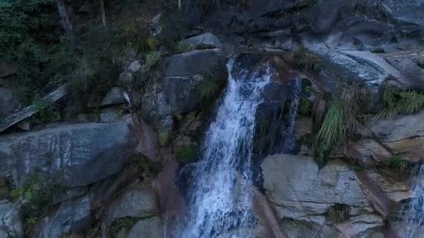 有美丽瀑布的泻湖 — 图库视频影像