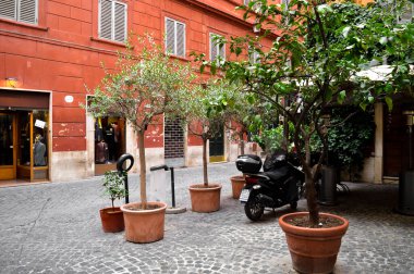 Roma 'da küçük bir sokak