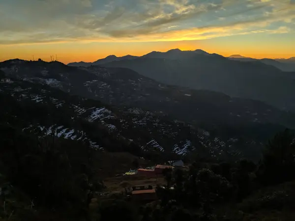 Tepenin sabah manzarası