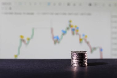 Bulanık borsa arkaplanındaki paralar