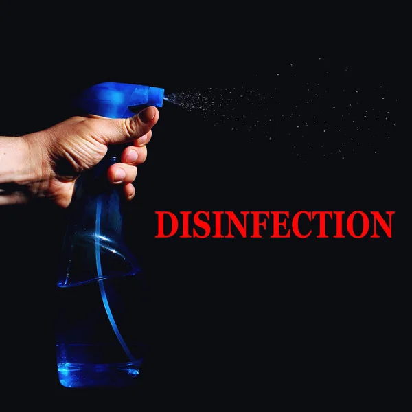 Рука Пістолетом Розпилювачем Темному Низькому Ключі Текст Disinfection Тонований — стокове фото