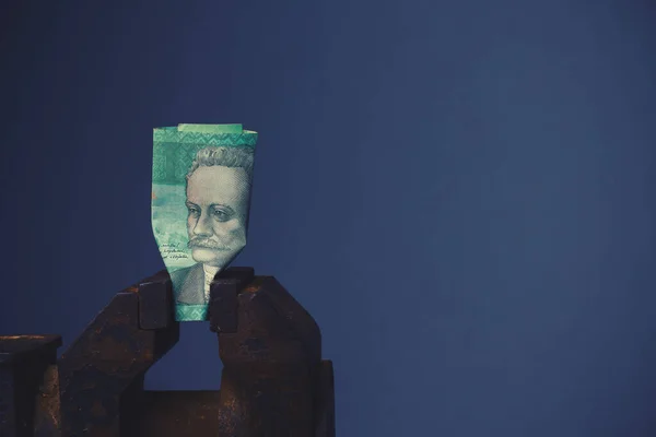 Oekraïense Nationale Geld Uah Hryvnia Geklemd Een Vice Afgezwakt — Stockfoto