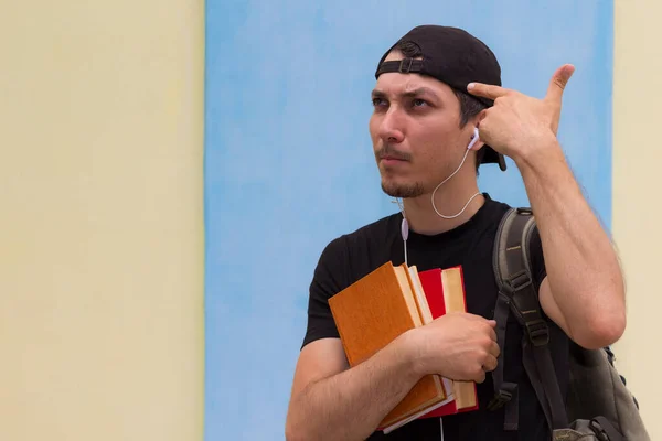 Joven Sostiene Dedo Templo Concepto Dificultades Problemas Emoción Quiero Pegarme —  Fotos de Stock