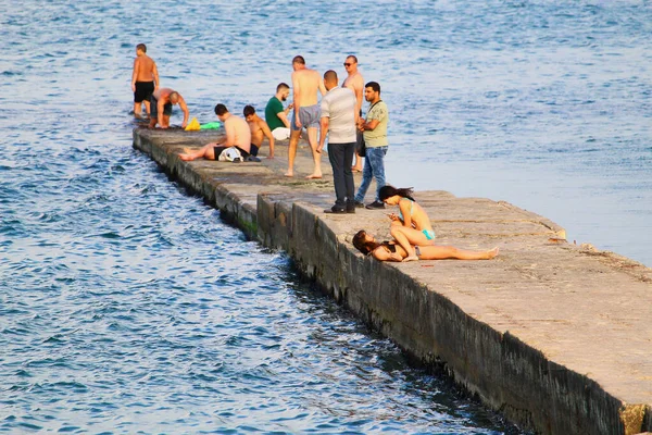Odessa Ukraine July 2019 People City Beach Sunbathe Midst Tourist — Stock Photo, Image