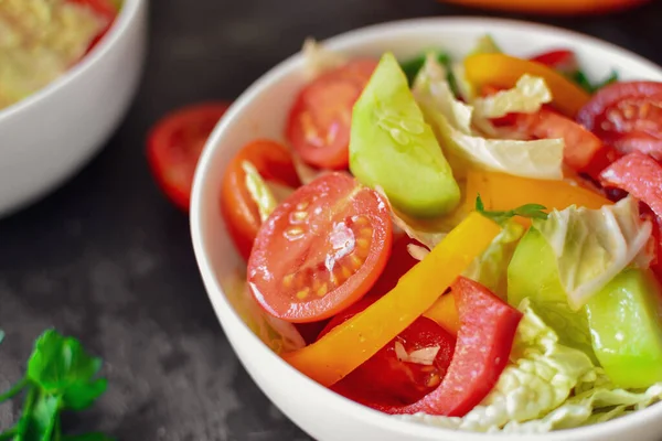 Insalata Vegetale Primaverile Vicino — Foto Stock