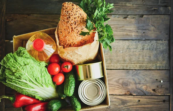 Comida Numa Caixa Cartão Doação Alimentos Conceito Entrega Alimentos Fundo — Fotografia de Stock