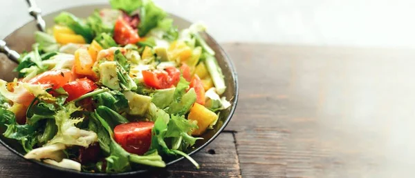 Cibo Vegano Sano Insalata Verdure Pomodori Peperoni Avocado Primo Piano — Foto Stock