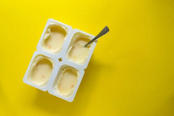 Cibo Minimale Nello Stile Concetto Cibo Minimo Yogurt Una Tazza — Foto Stock