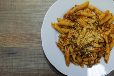 Parmesanlı makarna kasesi..