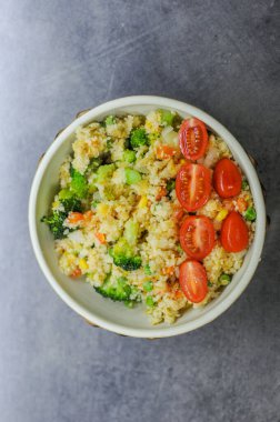 Taze lezzetli yemek. Brokoli, öksürük..