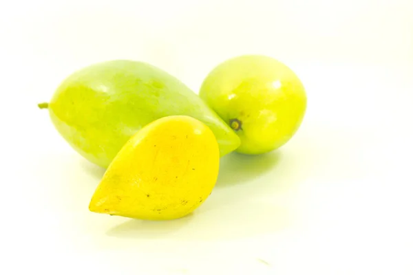 Ripe mangoes — Stock Photo, Image