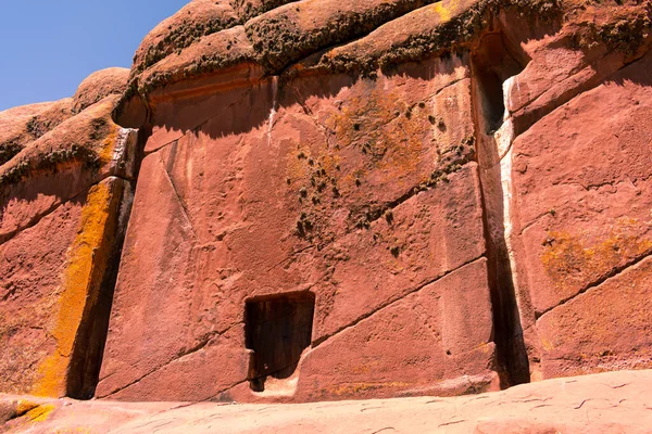 Hayu Marca 'nın Astral kapısı Puno Peru' da, eski kızıl kaya 1.