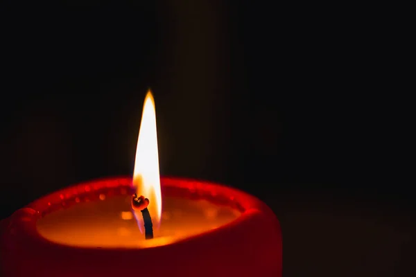 Red Candle High Yelllow Flame Molten Wax — Stock Photo, Image