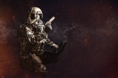 Paintball 'da. Taktik destek erkek dövüşçü.