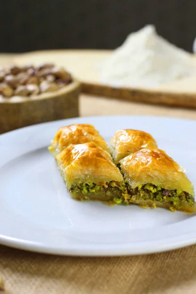 Traditionelles Türkisches Dessert Baklava Mit Cashew Walnüssen — Stockfoto