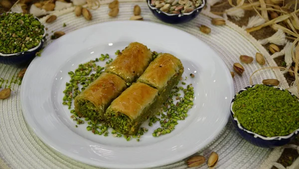 Традиционный Турецкий Десерт Паклава Кешью Грецкими Орехами — стоковое фото