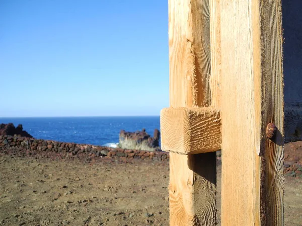 Een Versleten Timber Structure Aan Atlatische Oceaan Pure Kleuren — Stockfoto