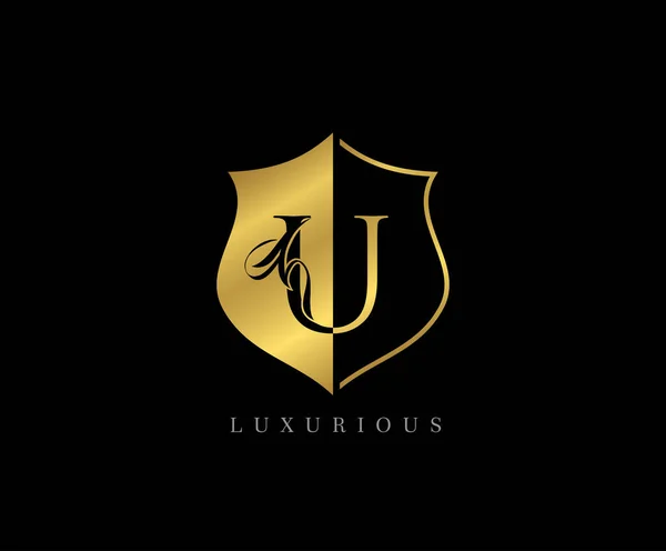 Логотип Luxury Golden Shield — стоковый вектор