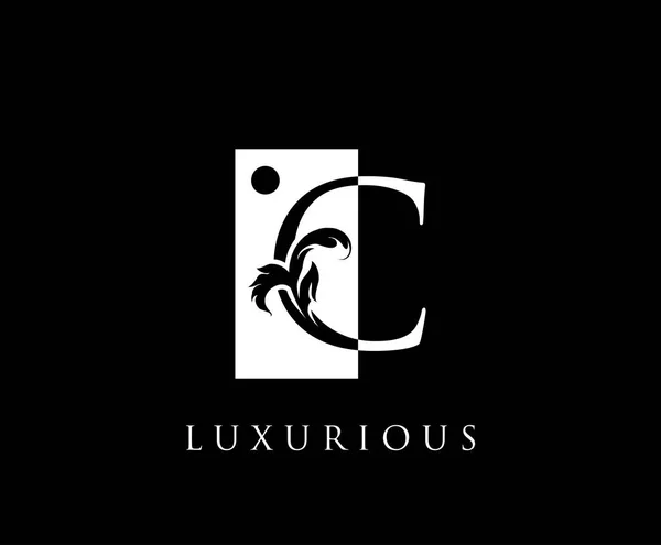 Luxury Black Vintage Letter Logo Design Square Shape Negative Space — Stock Vector
