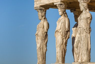 Yakın çekim Caryatids Atina