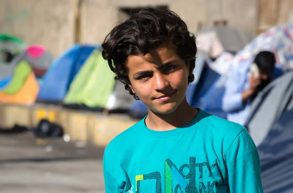 Syrský chlapec v uprchlickém táboře — Stock fotografie