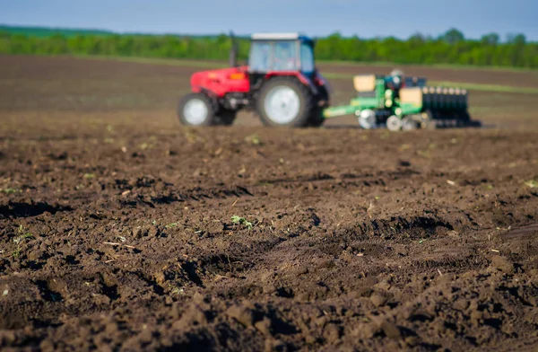 Voorbereiding van de close-up van landbouwgronden voor zaaidoeleinden achtergrond — Stockfoto