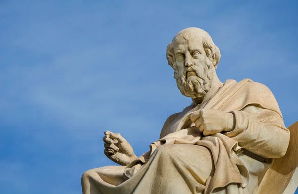 Μαρμάρινο Άγαλμα Του Μεγάλου Έλληνα Φιλοσόφου Πλάτωνα Φόντο Μπλε Του — Φωτογραφία Αρχείου