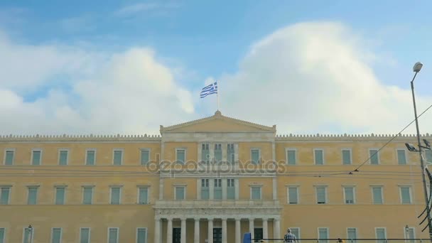 Athens Greece December 2017 Crowds Tourists Syntagma Square Parliament Building — Stock Video