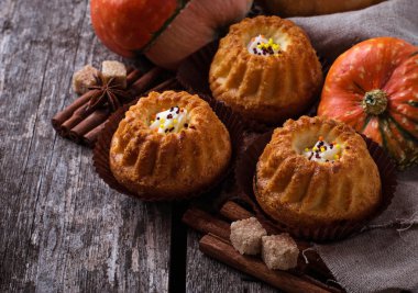 Ev yapımı kabak spice cupcakes