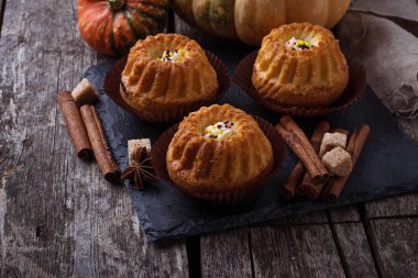 Ev yapımı kabak spice cupcakes