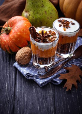 Tatlı kabak ve granola