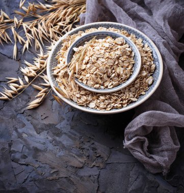 Yulaf gevreği kase ve spikelets