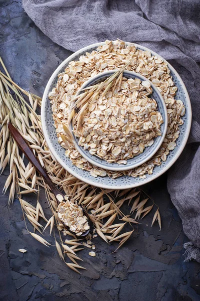 Yulaf gevreği kase ve spikelets