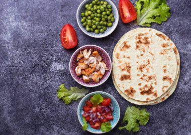 Meksika taco yemek için malzemeler