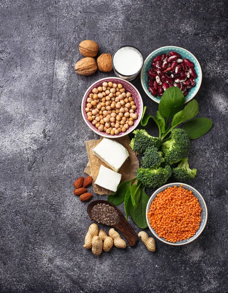 stock image Lentils, chickpea, nuts, beans, spinach, tofu, broccoli and  chi