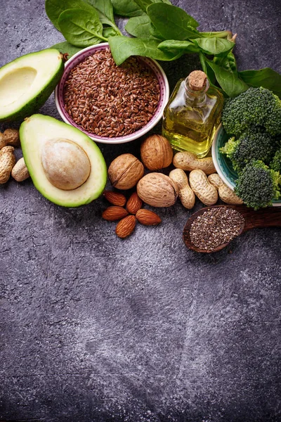 Konsep makanan sehat. Sumber lemak vegan — Stok Foto