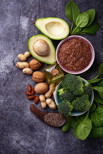 Concepto de comida saludable. Fuentes de grasa vegana — Foto de Stock