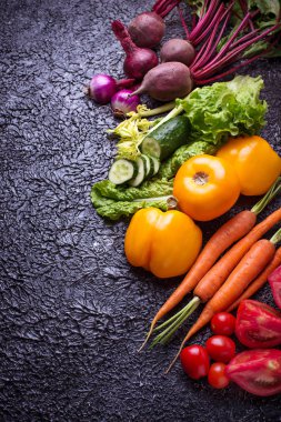 Gökkuşağı renkli sebze. 