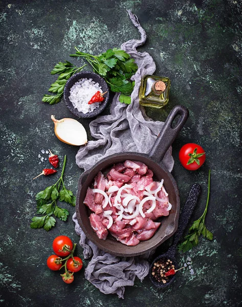 Et yemek için hazır dilimlenmiş Raw. 