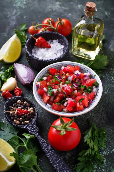 Традиційний мексиканський томатний сальсовий соус — стокове фото