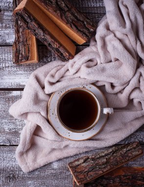 Kahve ve şal, rahat İskandinav ev iç