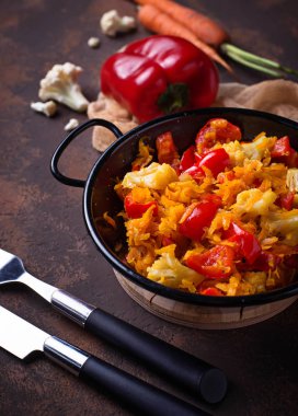 Tavada sebze güveç