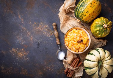 Tarçın ile kabak püresi