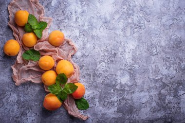 Tatlı sulu kayısı