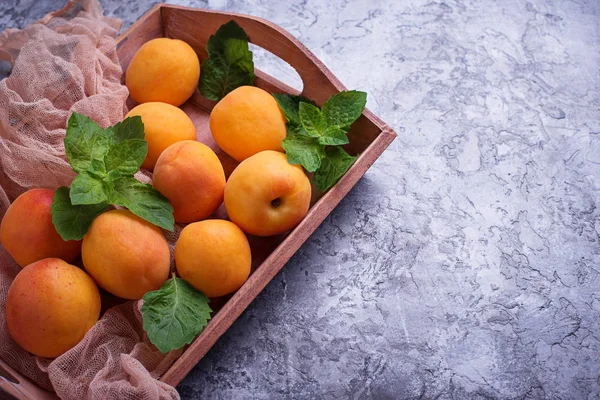 Tatlı sulu kayısı