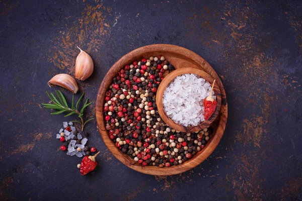 Otlar ve baharatlar. Mutfak arka plan